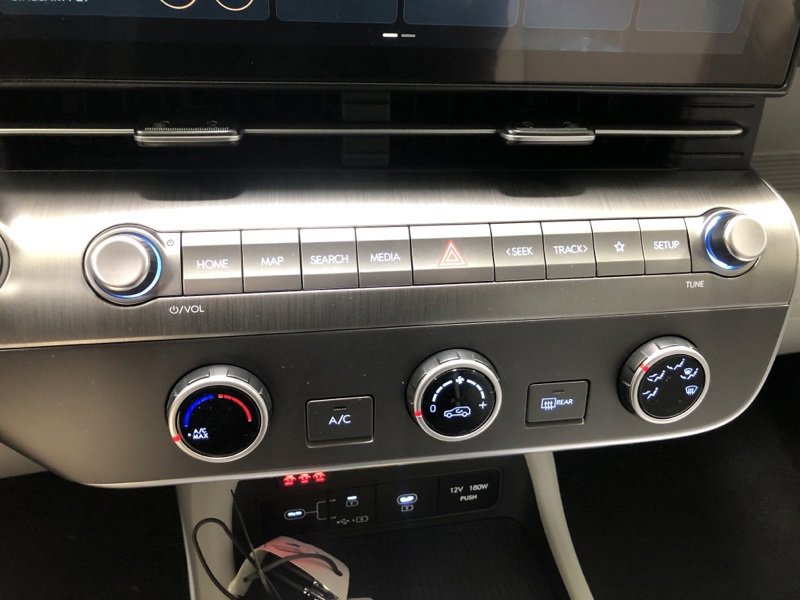 New 2026 Hyundai Kona SE image 28