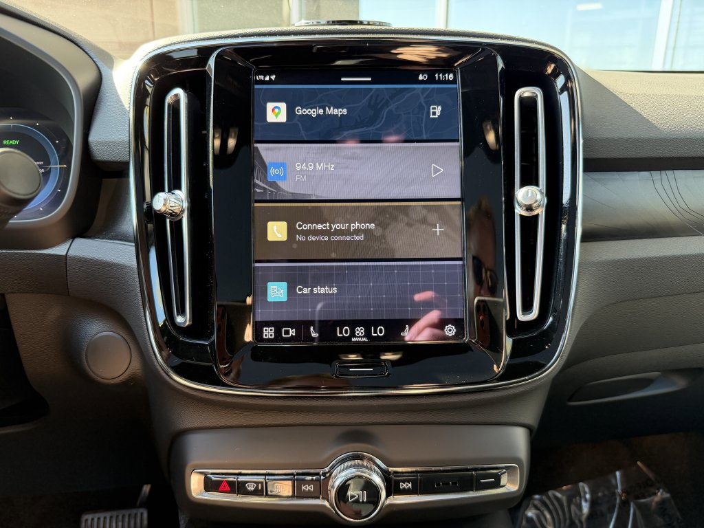 Used 2023 Volvo C40 P8 Recharge Plus image 18