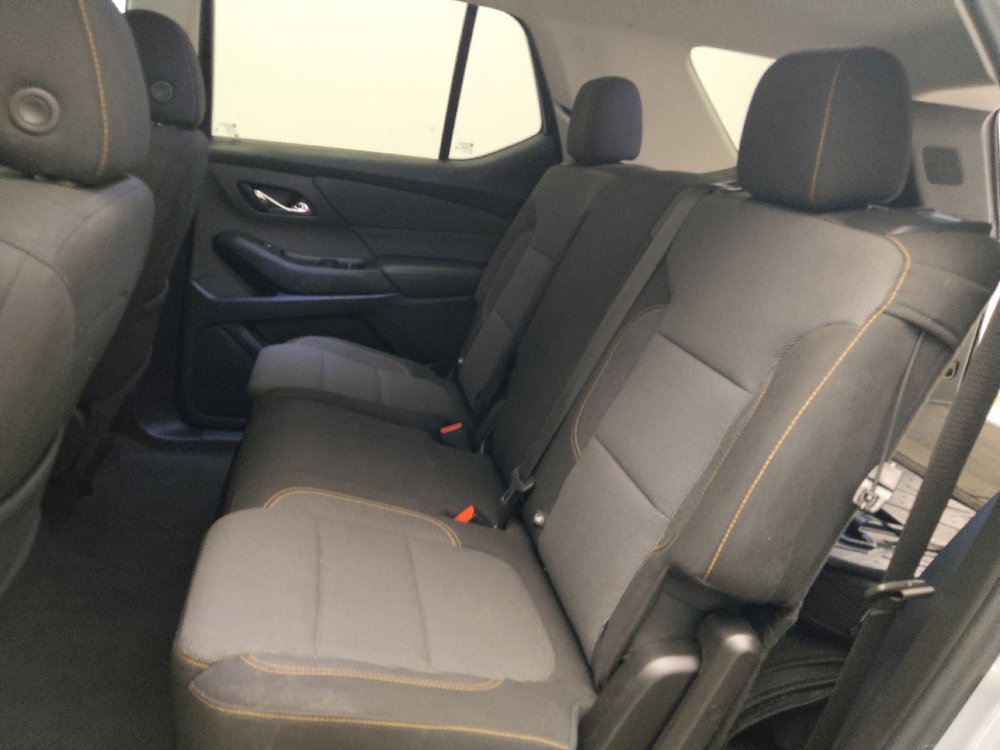Used 2021 Chevrolet Traverse LS FWD image 18