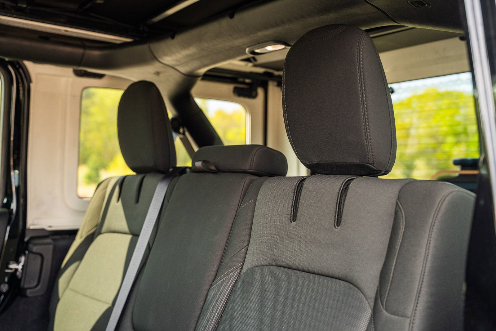 Used 2023 Jeep Wrangler Unlimited w/ Sun & Screen Package image 27