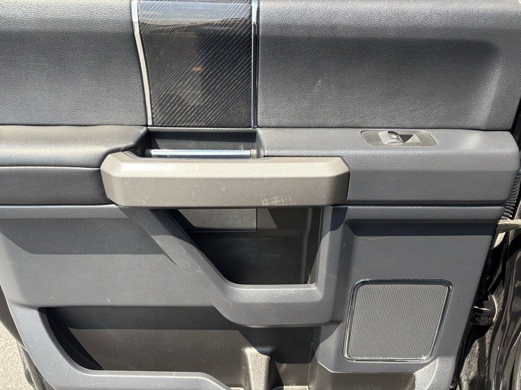 Used 2022 Ford F350 Platinum image 25