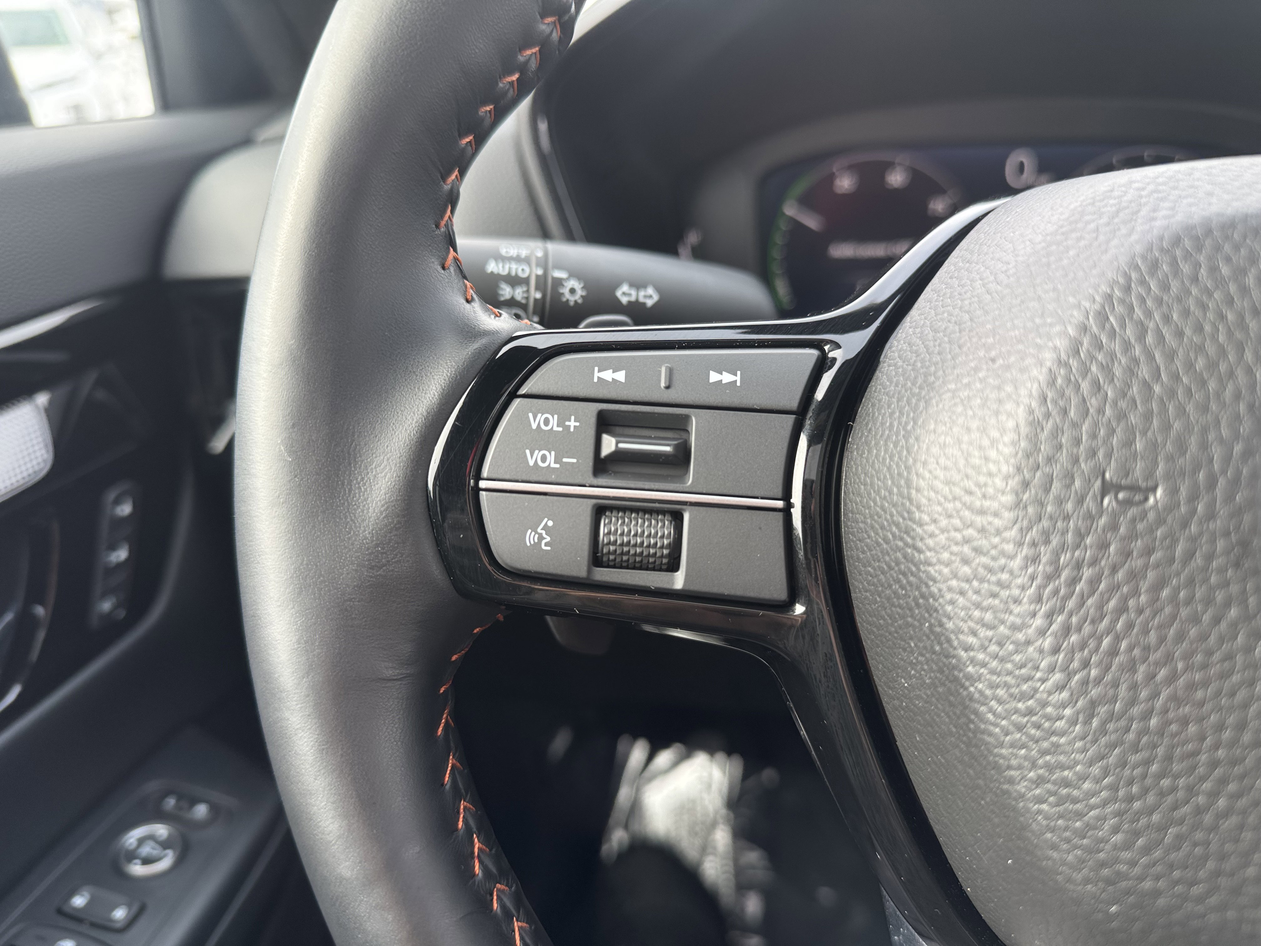 Used 2026 Honda CR-V Sport Touring image 40