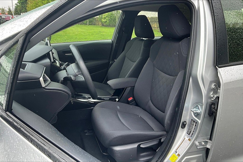 Used 2021 Toyota Corolla LE w/ Carpet Mat Package (TMS) FWD image 10