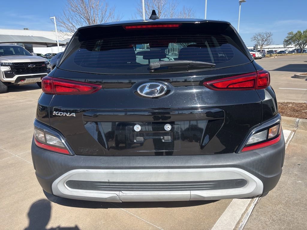 Used 2022 Hyundai Kona SE w/ Cargo Package image 5