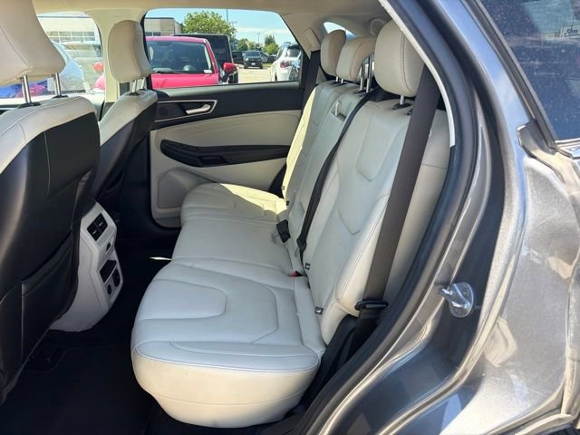 Used 2022 Ford Edge Titanium w/ Equipment Group 301A AWD/4WD image 18