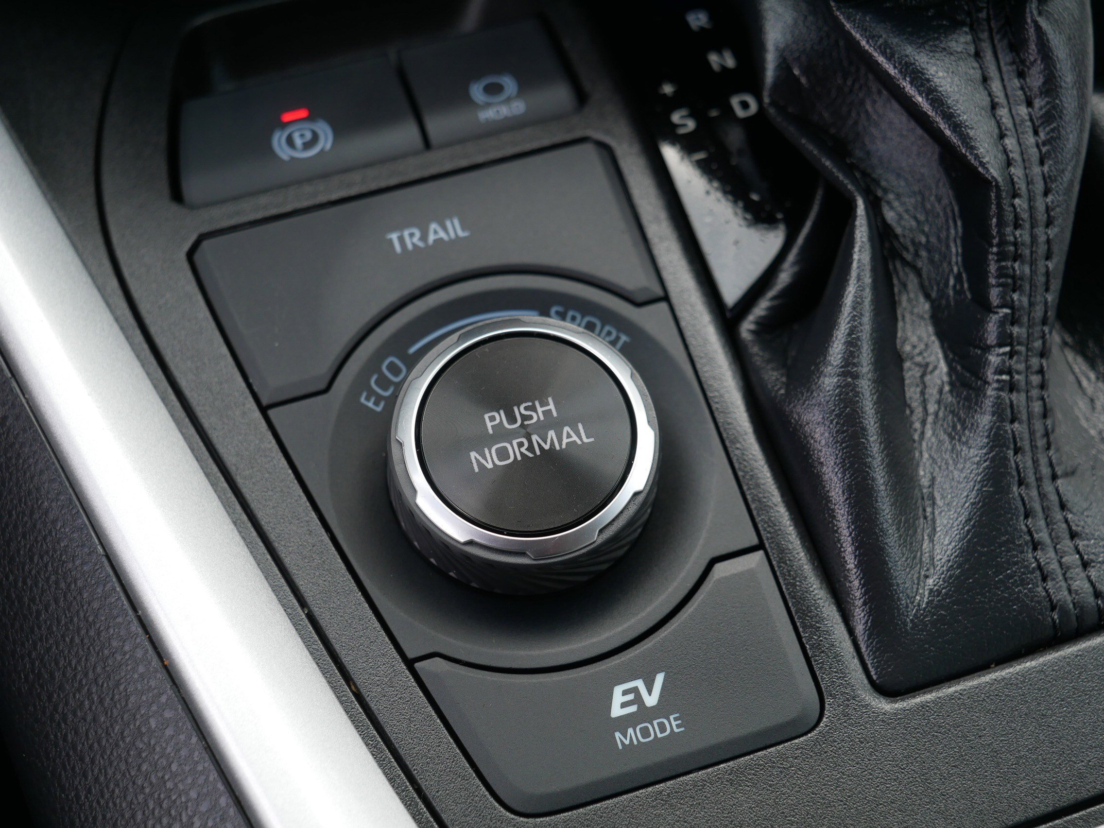 Used 2023 Toyota RAV4 XLE Premium AWD/4WD image 31