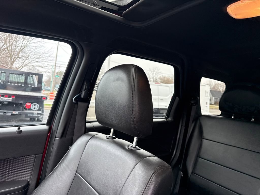 Used 2011 Ford Escape Limited w/ 302A Rapid Spec Order Code image 33