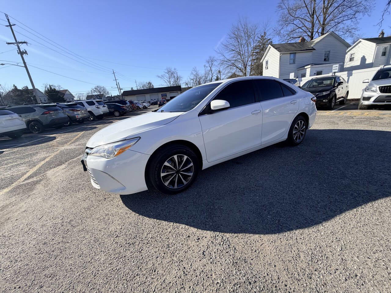 Used 2017 Toyota Camry LE image 33