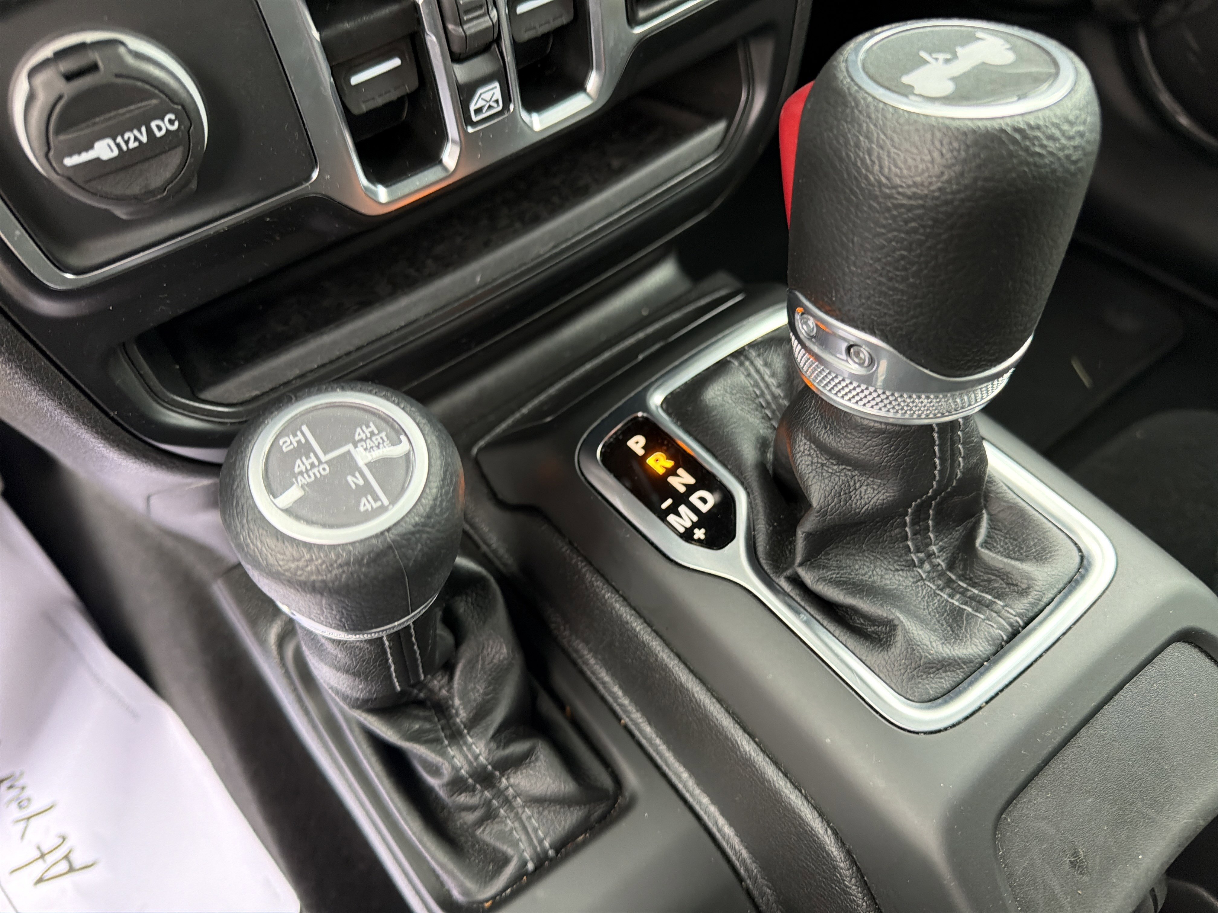 Certified 2025 Jeep Wrangler Sahara w/ Safety Group image 28