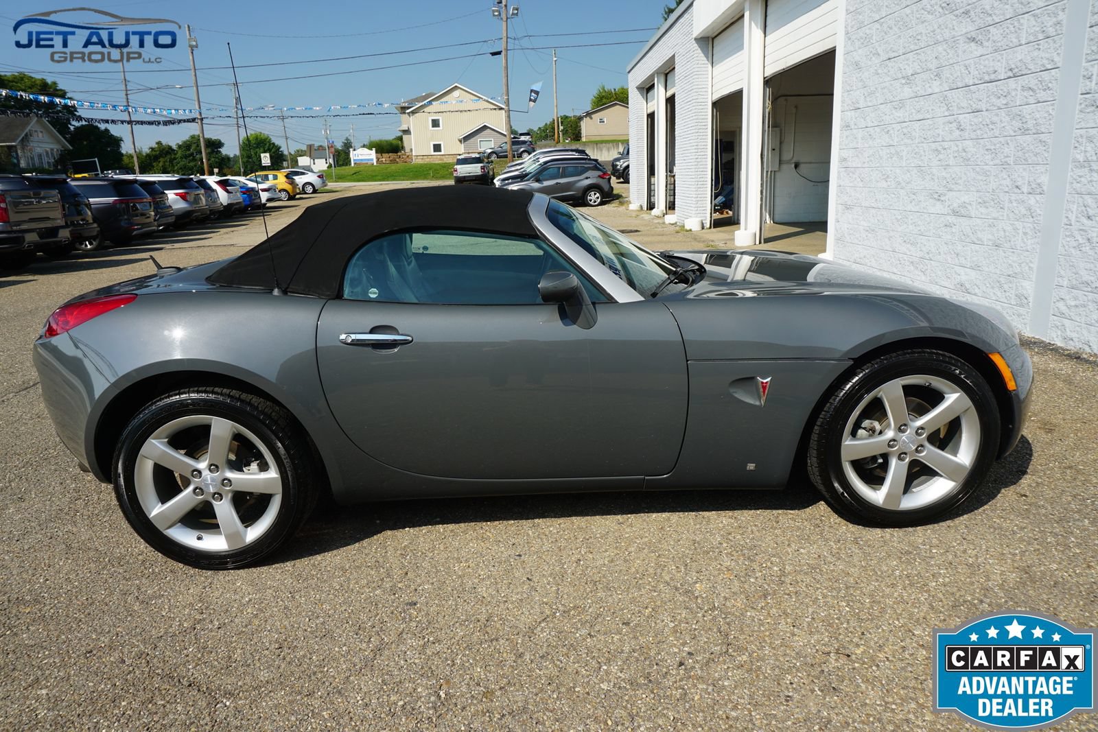 Used 2008 Pontiac Solstice Convertible w/ Premium Package RWD image 12