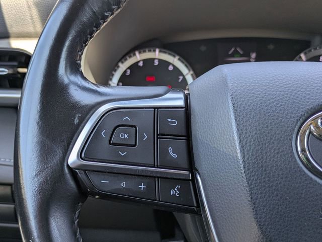 Used 2021 Toyota Highlander LE image 12