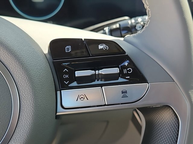 Certified 2025 Hyundai Elantra SEL image 20