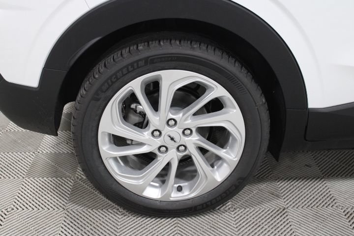 New 2027 Chevrolet Bolt LT w/ Comfort Package FWD image 42