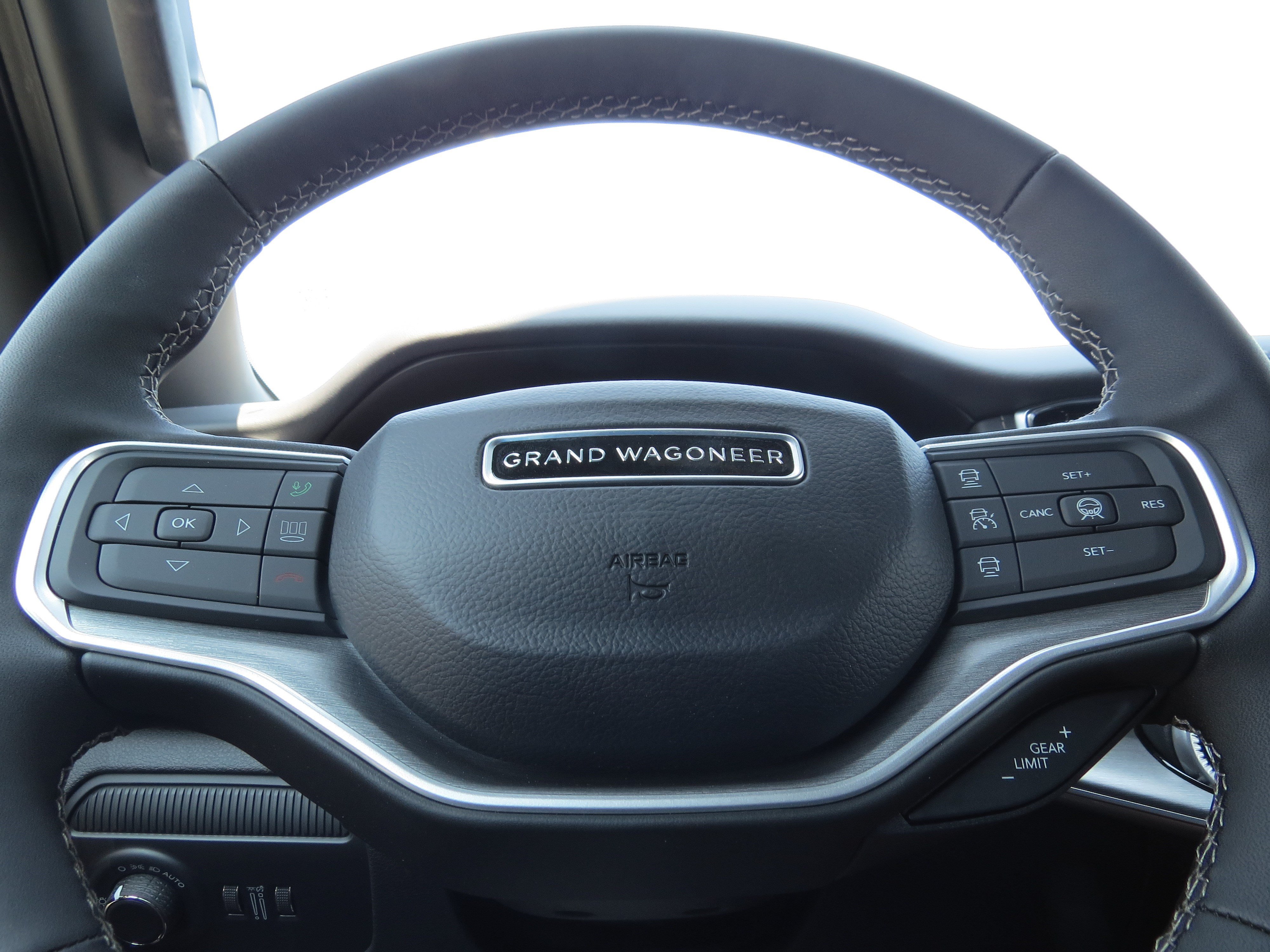New 2026 Jeep Grand Wagoneer Limited AWD/4WD image 20