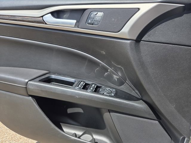 Used 2014 Ford Fusion SE w/ Equipment Group 202A image 16