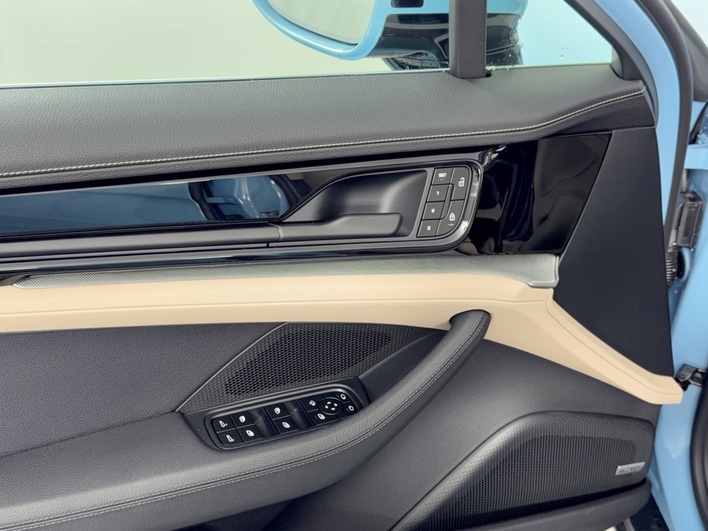 New 2026 Porsche Panamera image 15