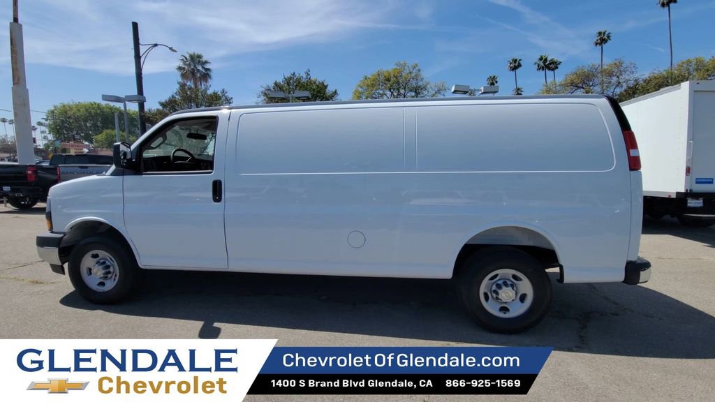 New 2026 Chevrolet Express 2500 Extended w/ Driver Convenience Package RWD image 6