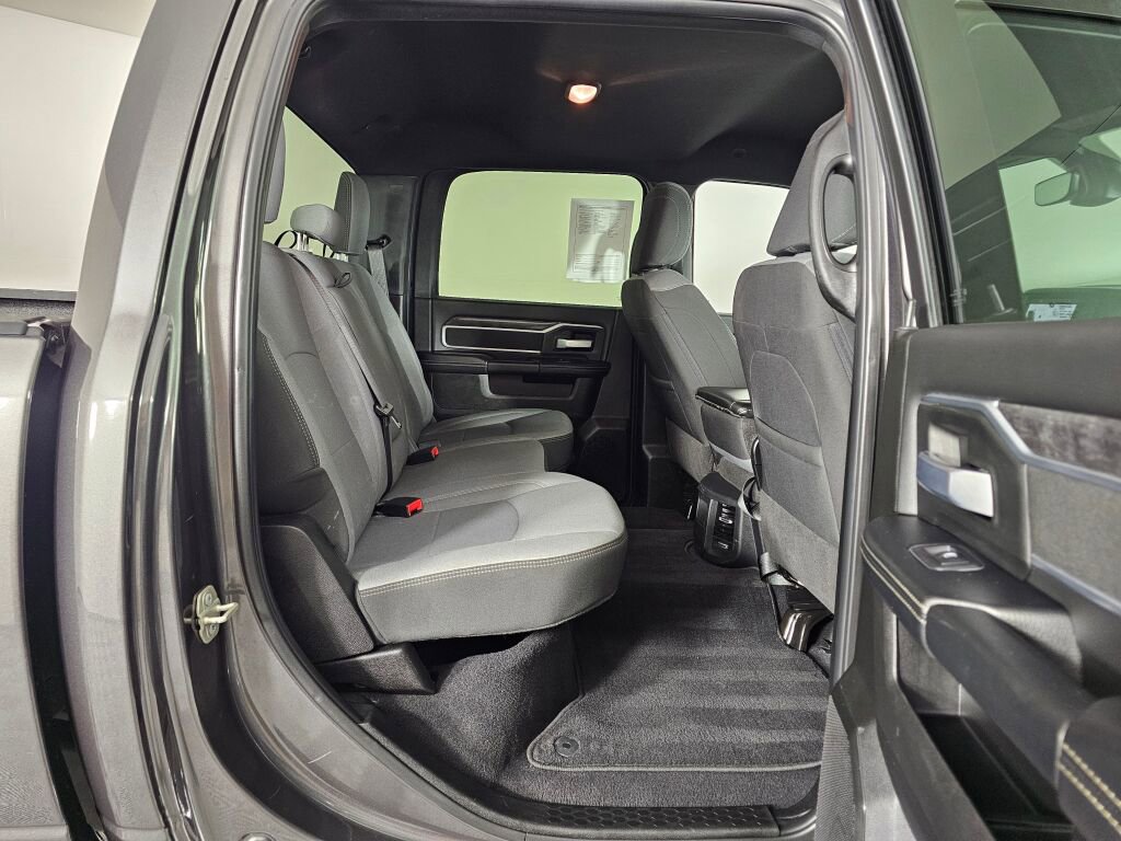 Used 2024 RAM 3500 Big Horn image 35