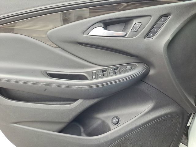 Used 2019 Buick Envision Essence image 17