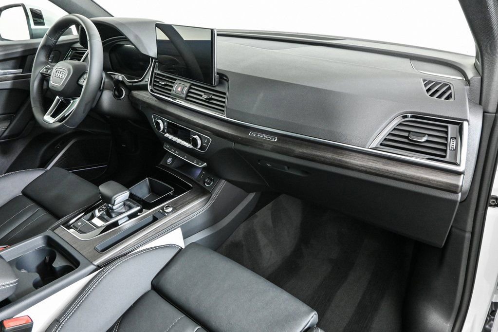New 2025 Audi Q5 2.0T Premium Plus AWD/4WD image 24