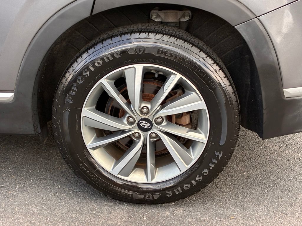 Used 2019 Hyundai Santa Fe SEL FWD image 53