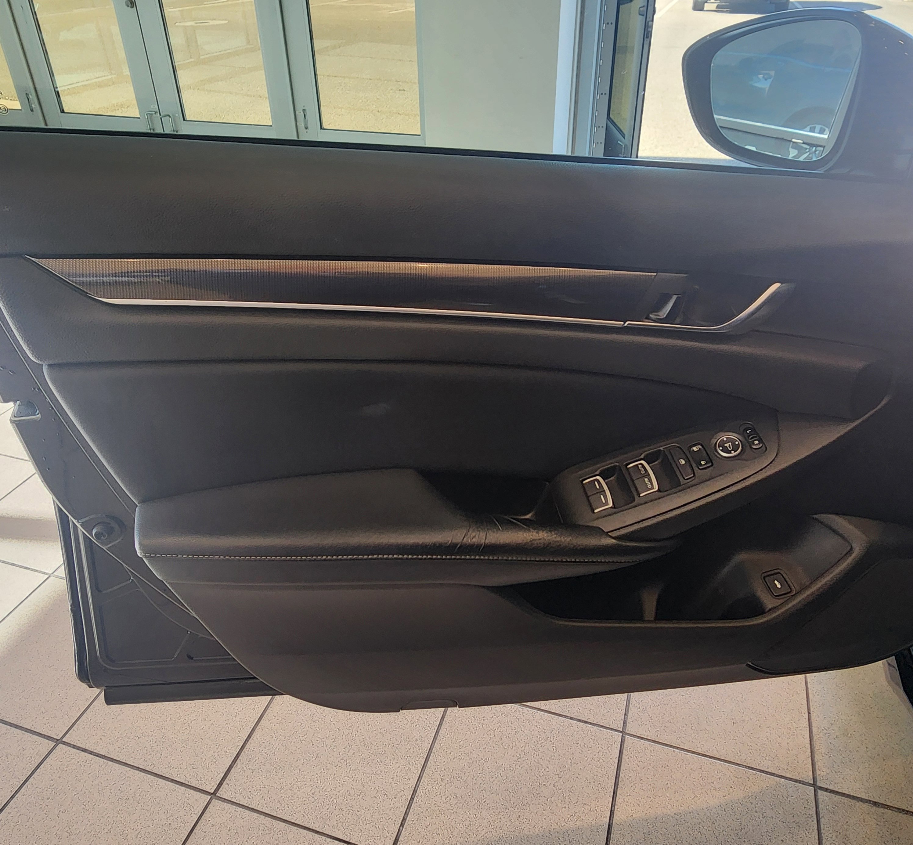 Certified 2018 Honda Accord Sport image 14