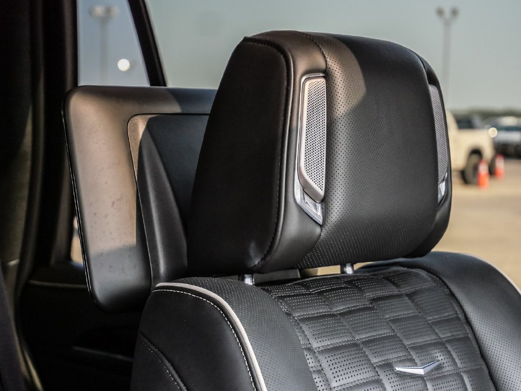 Used 2023 Cadillac Escalade Premium Luxury Platinum w/ LPO, Radiant Package AWD/4WD image 21