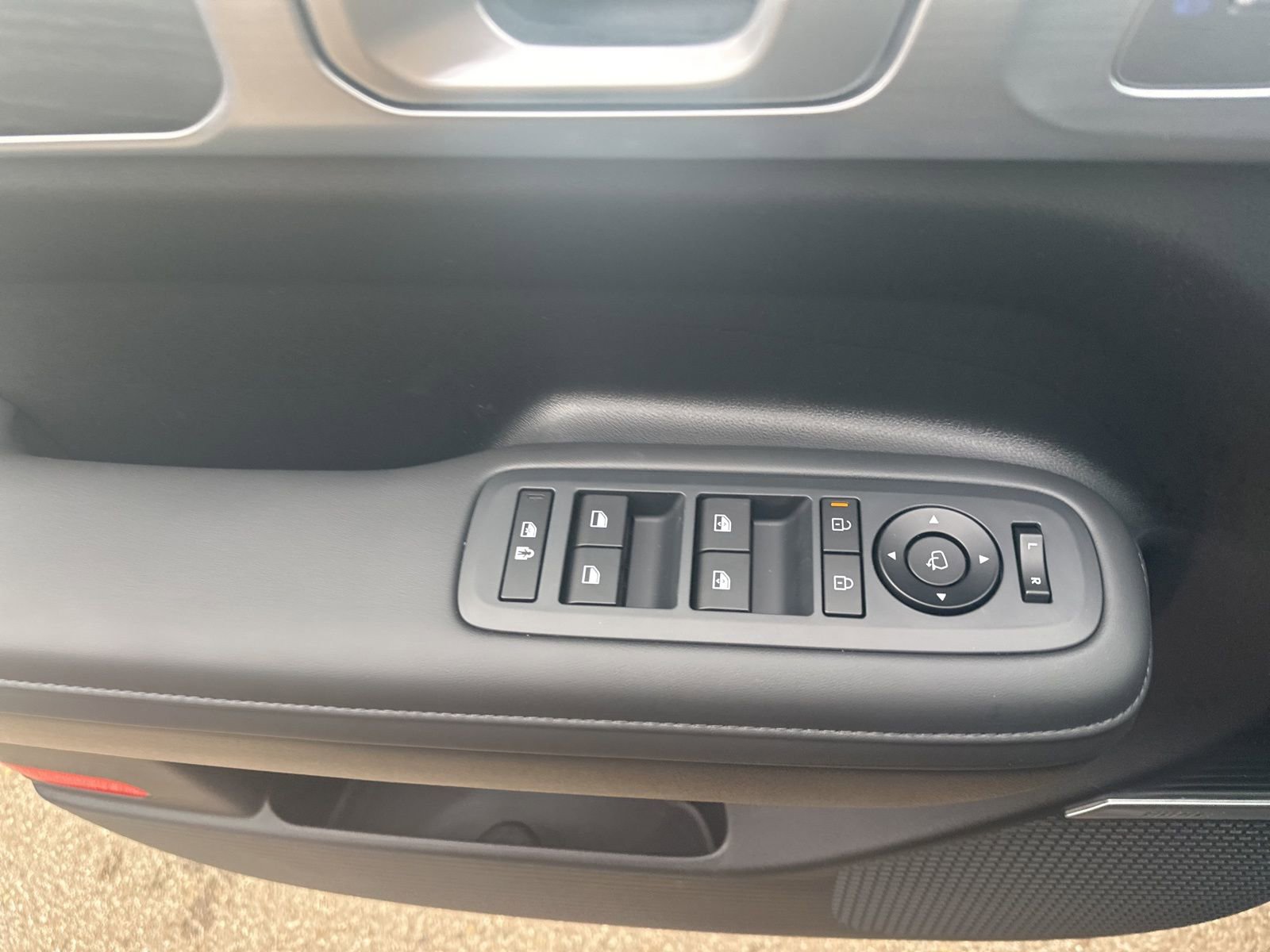 New 2026 Hyundai Santa Fe Limited image 8