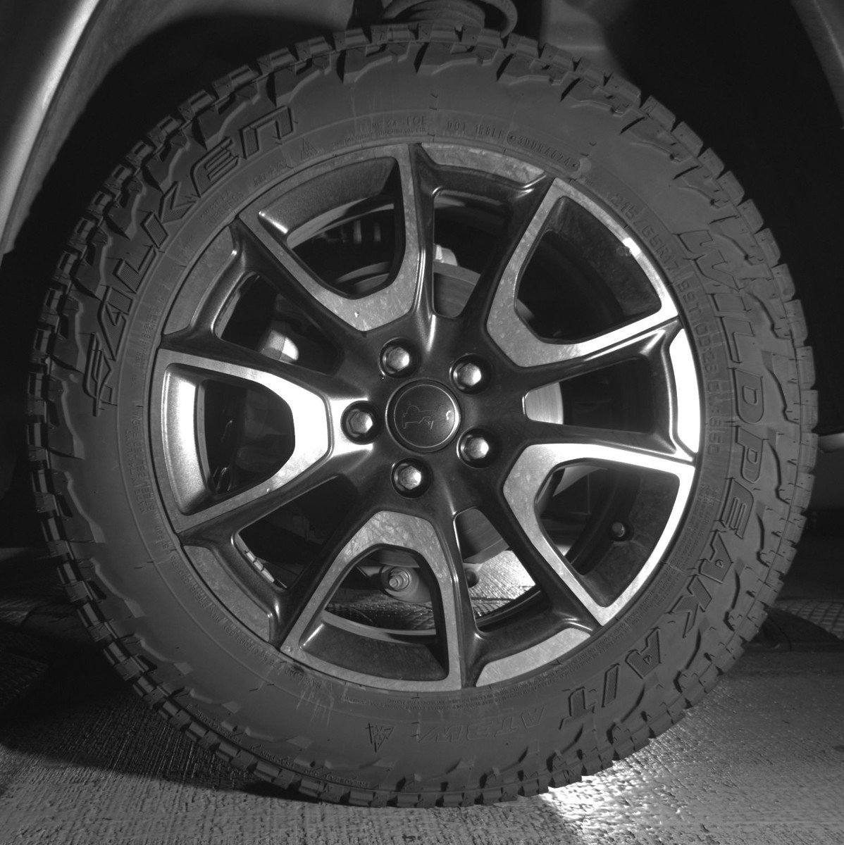Used 2025 Jeep Compass Trailhawk AWD/4WD image 14