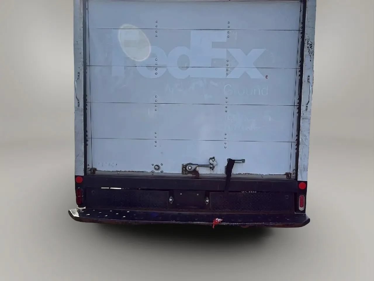 Used 2017 GMC Savana 3500 Extended RWD image 5