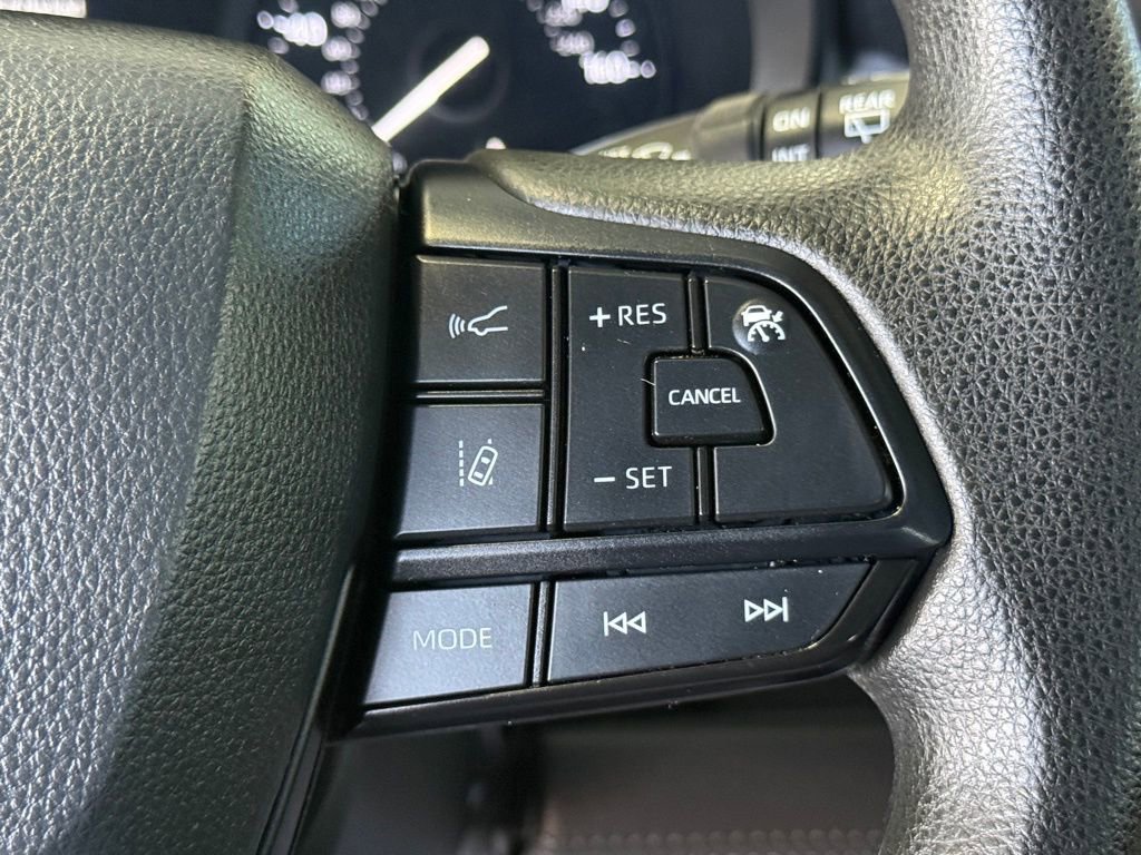 Used 2024 Toyota Sienna LE image 23