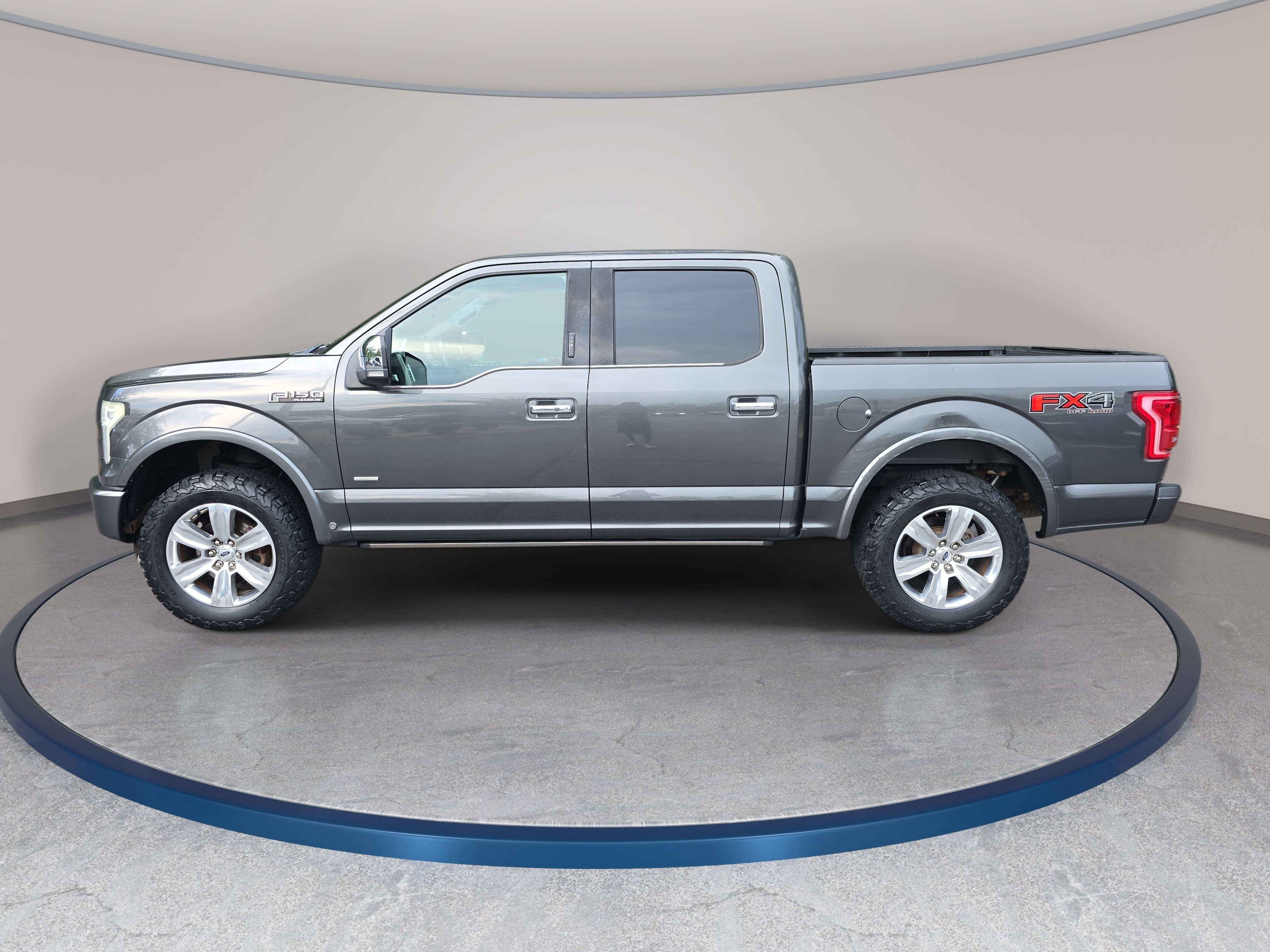 Used 2015 Ford F150 Platinum w/ Equipment Group 701A Luxury AWD/4WD image 8