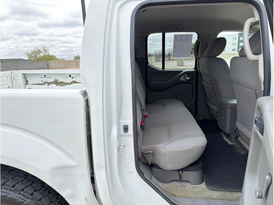 Used 2017 Nissan Frontier S AWD/4WD image 13