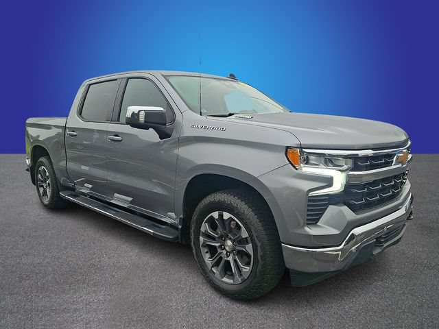 Used 2025 Chevrolet Silverado 1500 LT w/ Safety Package AWD/4WD image 3