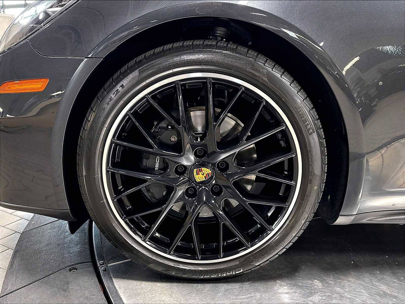 Used 2022 Porsche Panamera 4 Platinum Edition AWD/4WD image 13