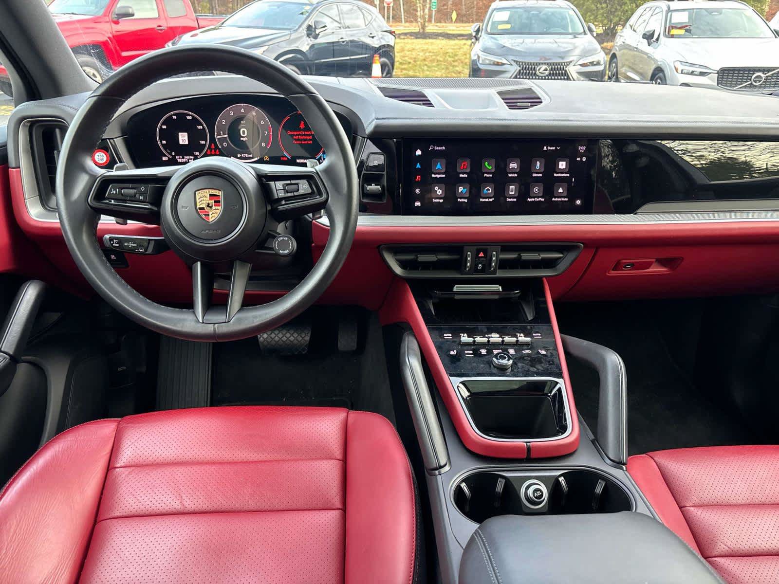 Used 2024 Porsche Cayenne AWD/4WD image 9