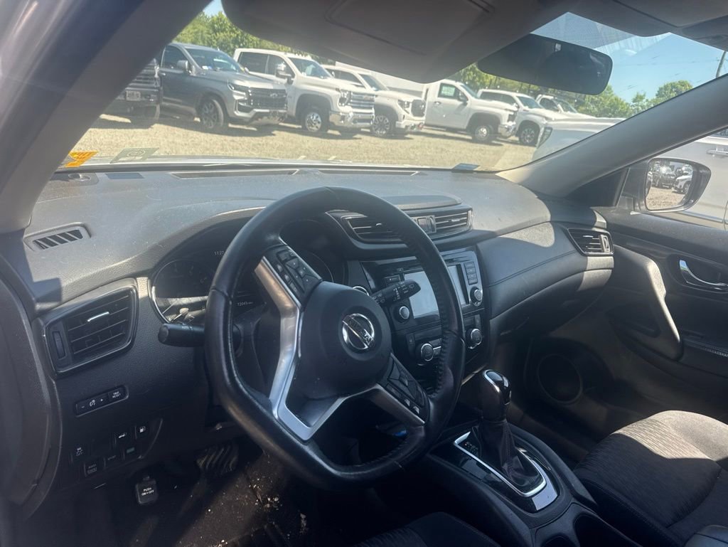 Used 2018 Nissan Rogue SV AWD/4WD image 14