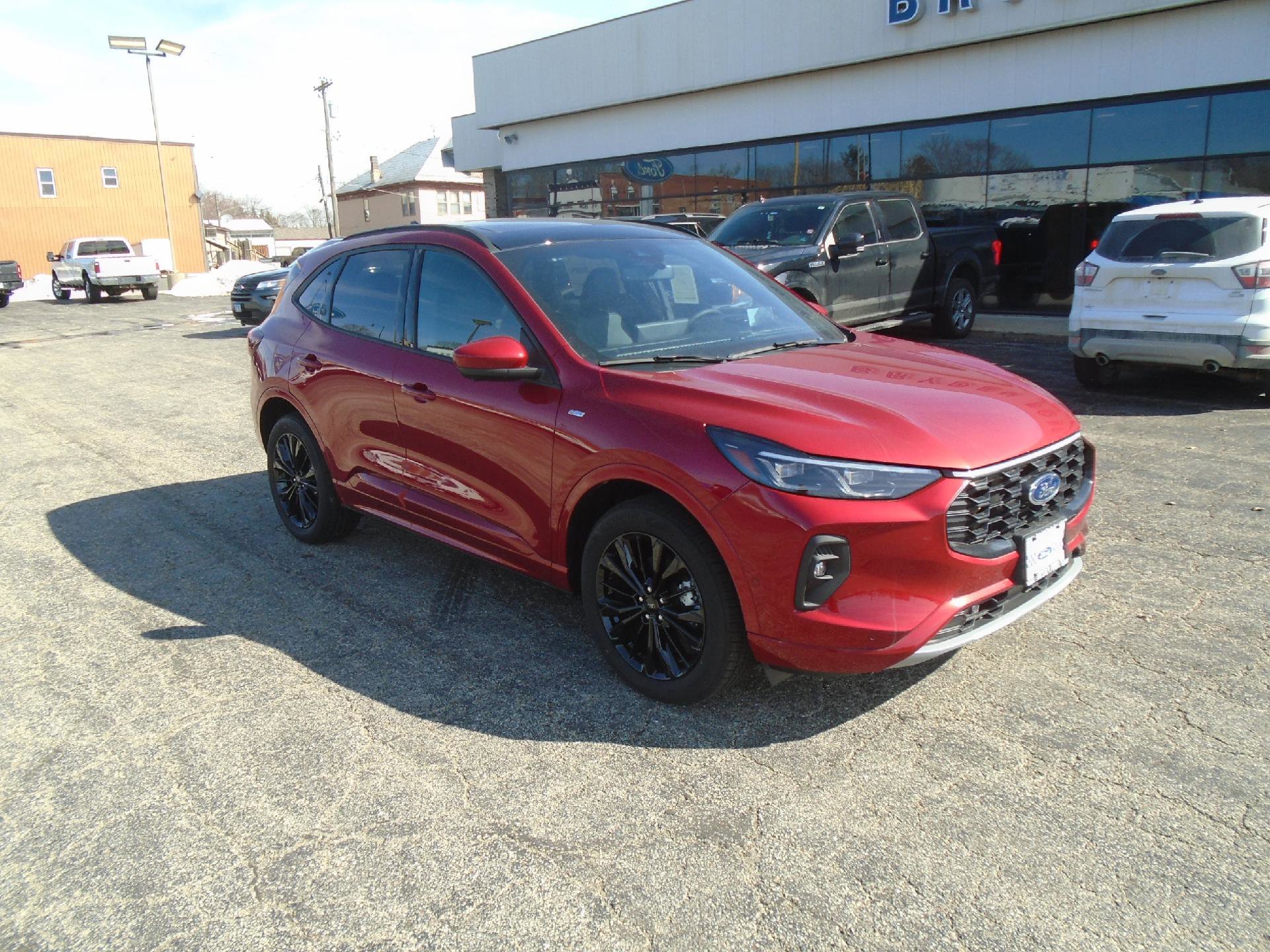 Used 2024 Ford Escape ST-Line Elite w/ Premium Technology Package image 1