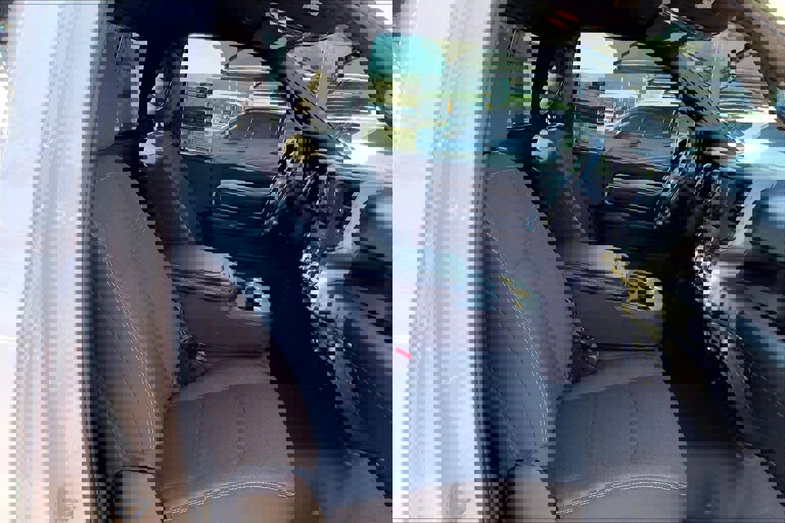 Used 2024 RAM 3500 Tradesman w/ Chrome Appearance Group image 9