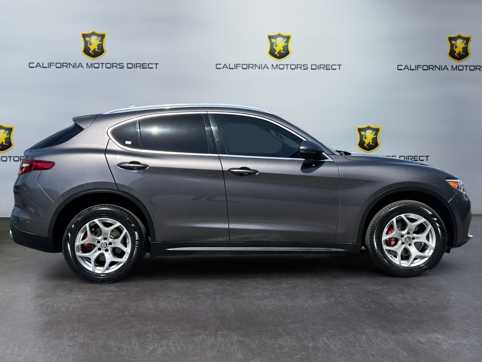 Used 2019 Alfa Romeo Stelvio RWD image 6