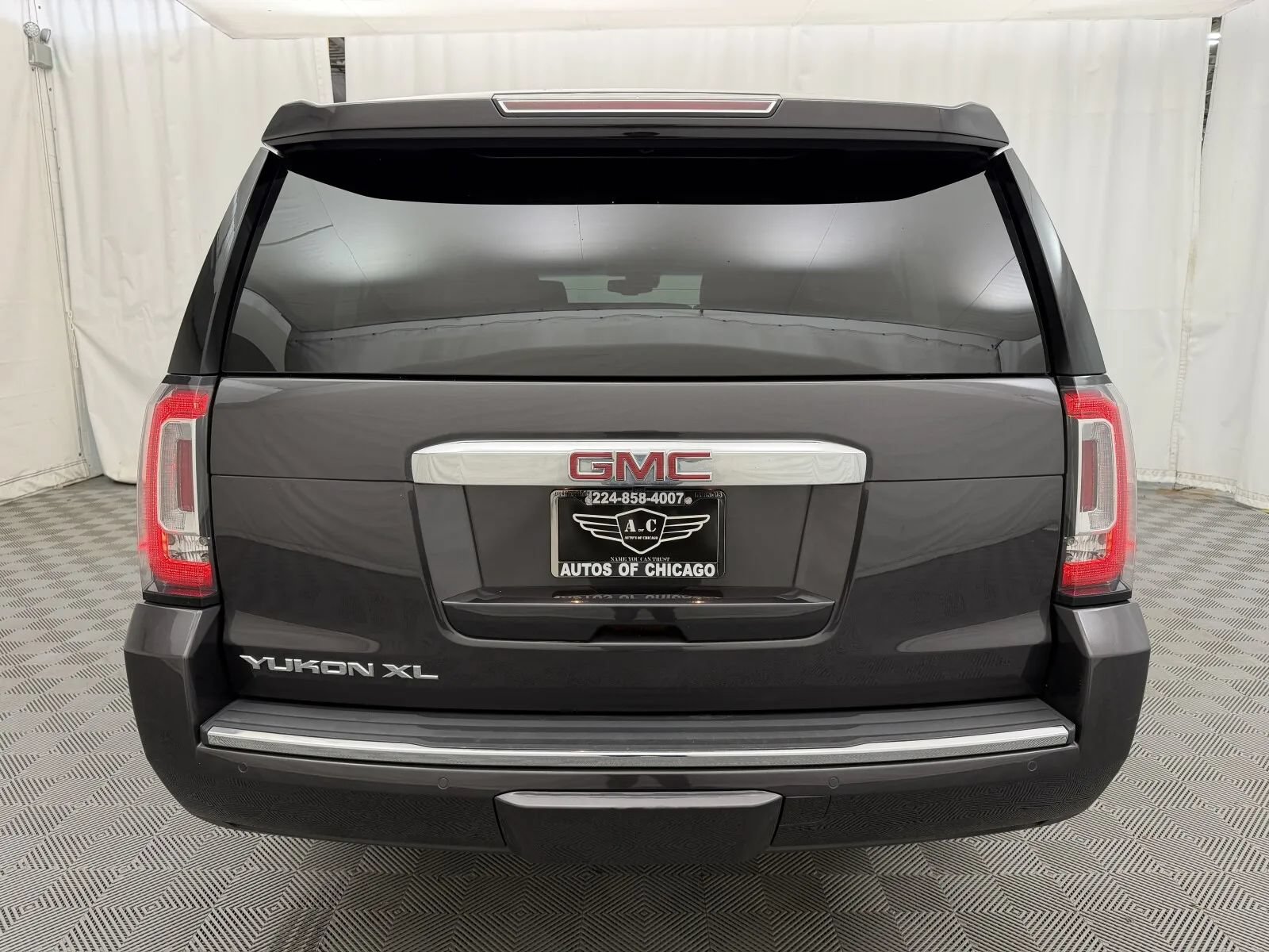 Used 2017 GMC Yukon XL Denali w/ Open Road Package AWD/4WD image 5