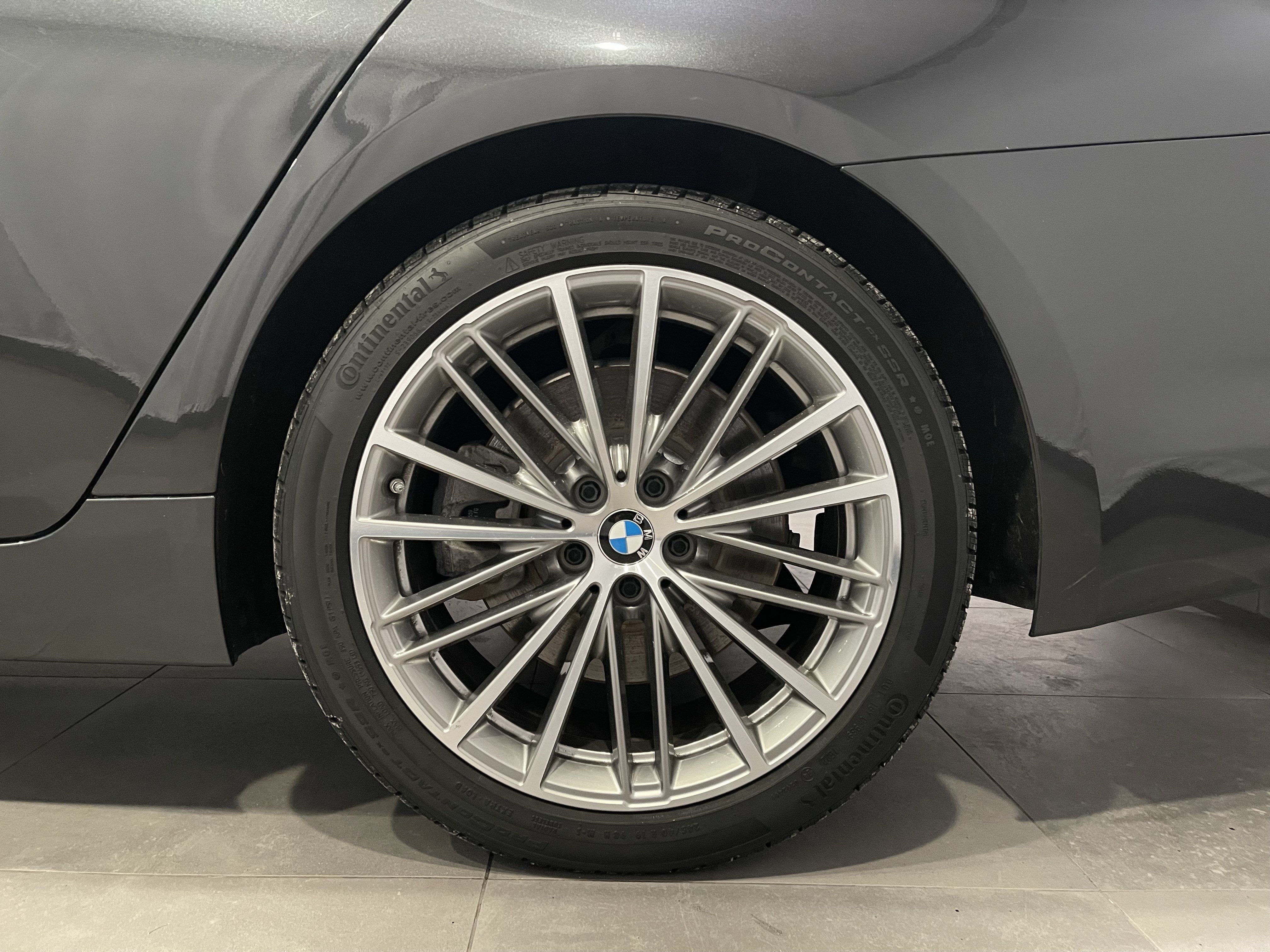 Used 2019 BMW 540i xDrive w/ Convenience Package AWD/4WD image 8