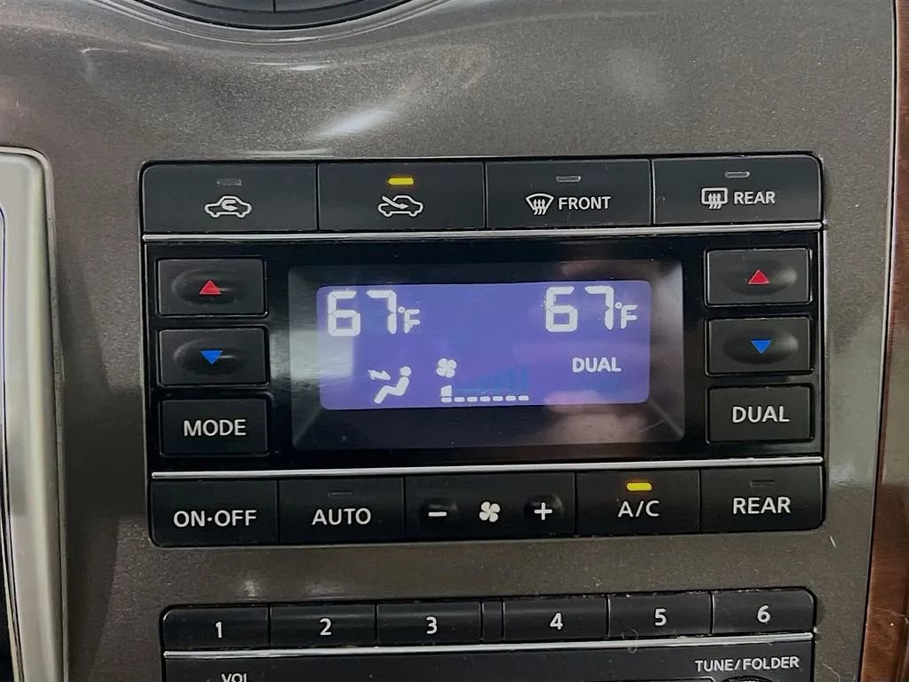 Used 2015 Nissan Quest SL w/ Bose Package FWD image 16