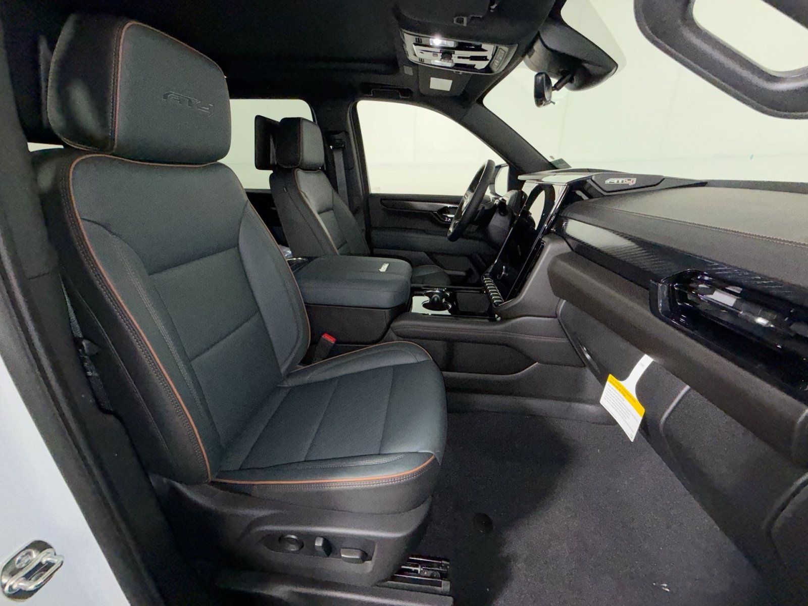 New 2026 GMC Yukon XL AT4 w/ AT4 Premium Plus Package AWD/4WD image 28