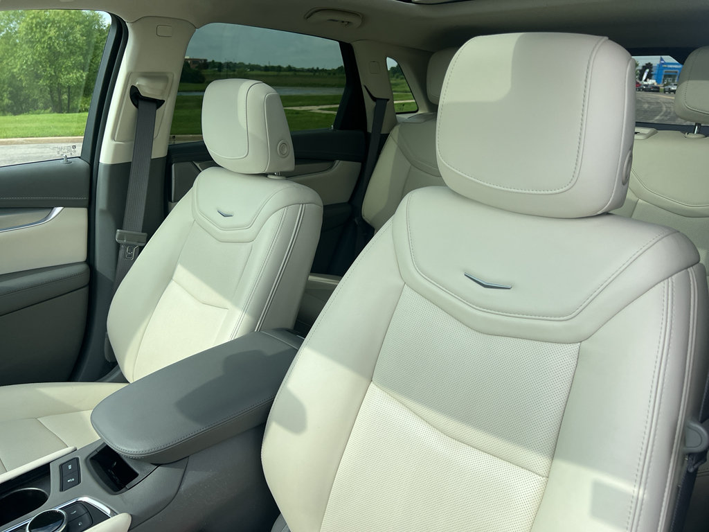 Used 2024 Cadillac XT5 Premium Luxury AWD/4WD image 18