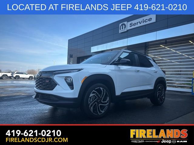 Used 2024 Chevrolet TrailBlazer RS w/ Driver Confidence Package image 4