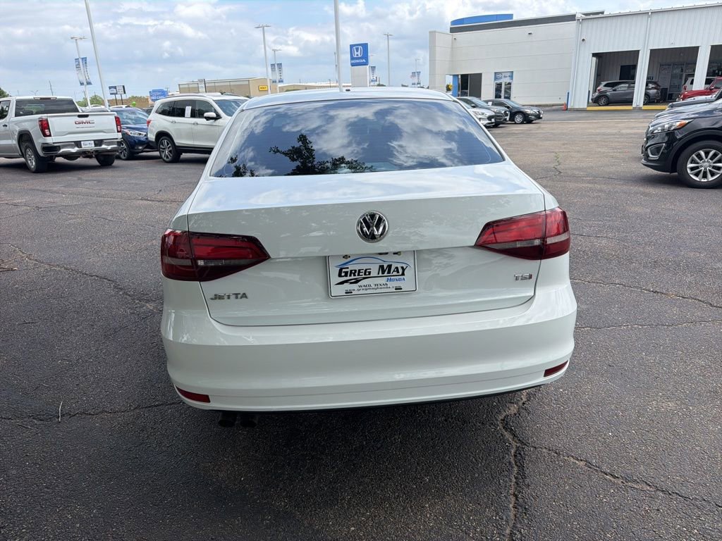 Used 2018 Volkswagen Jetta S image 4