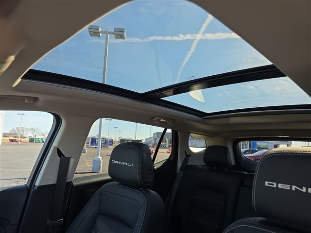 Used 2022 GMC Terrain Denali w/ LPO, Floor Liner Package image 21