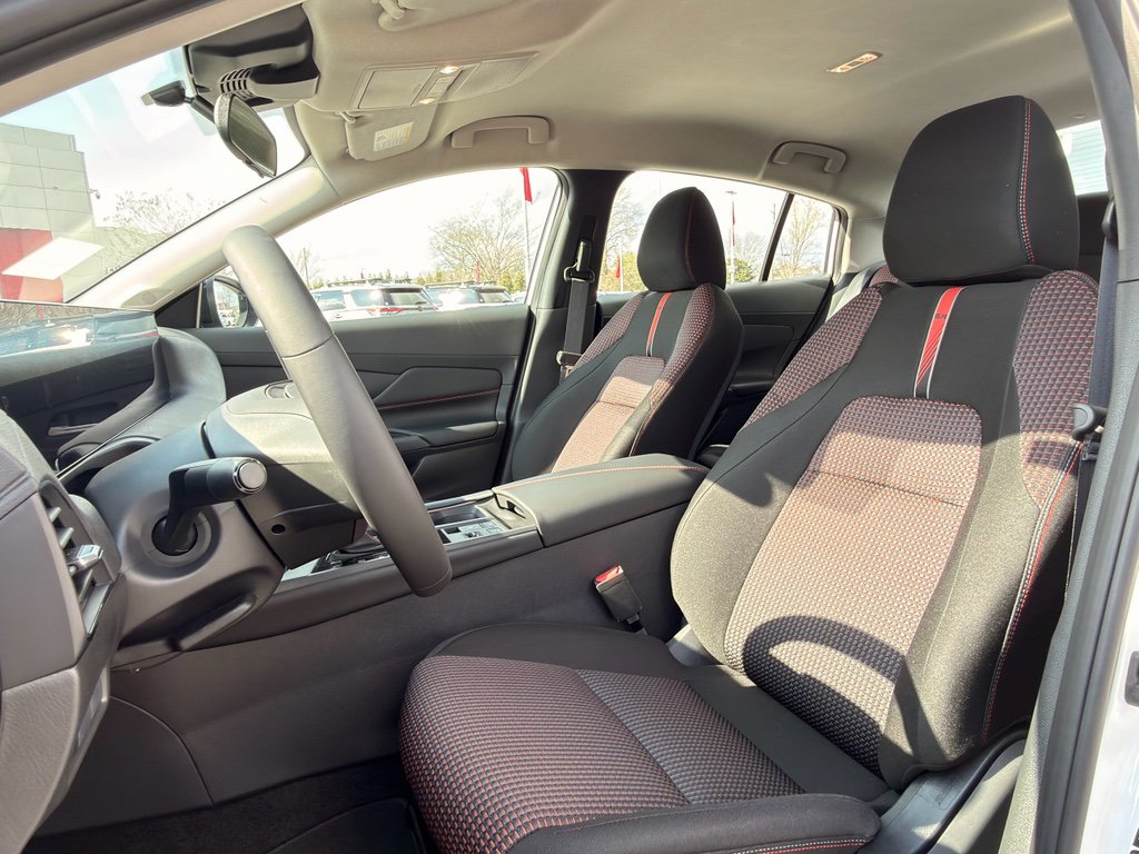 New 2026 Nissan Sentra SR FWD image 11