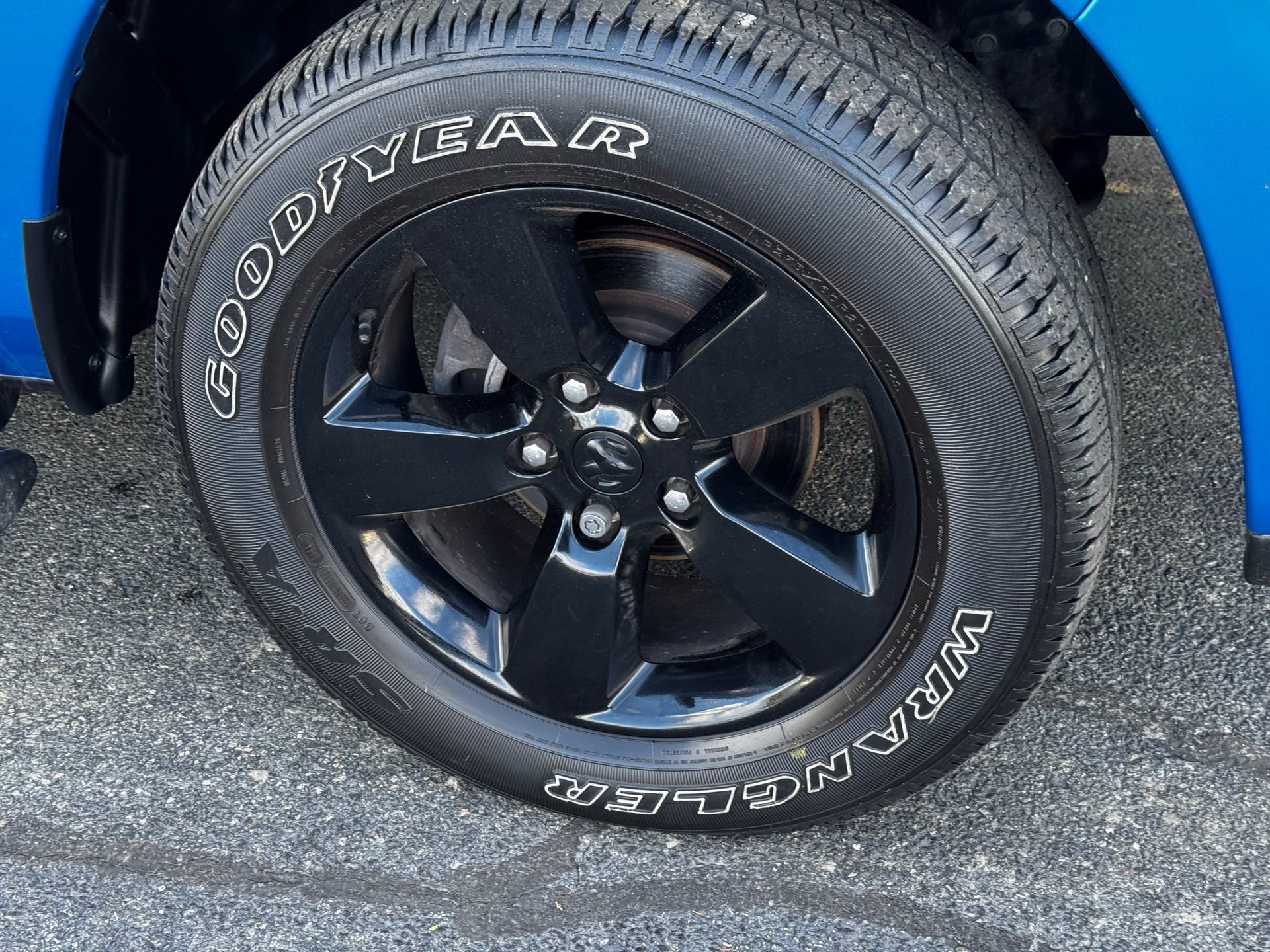 Used 2023 RAM 1500 Express w/ Wheel & Sound Group image 11